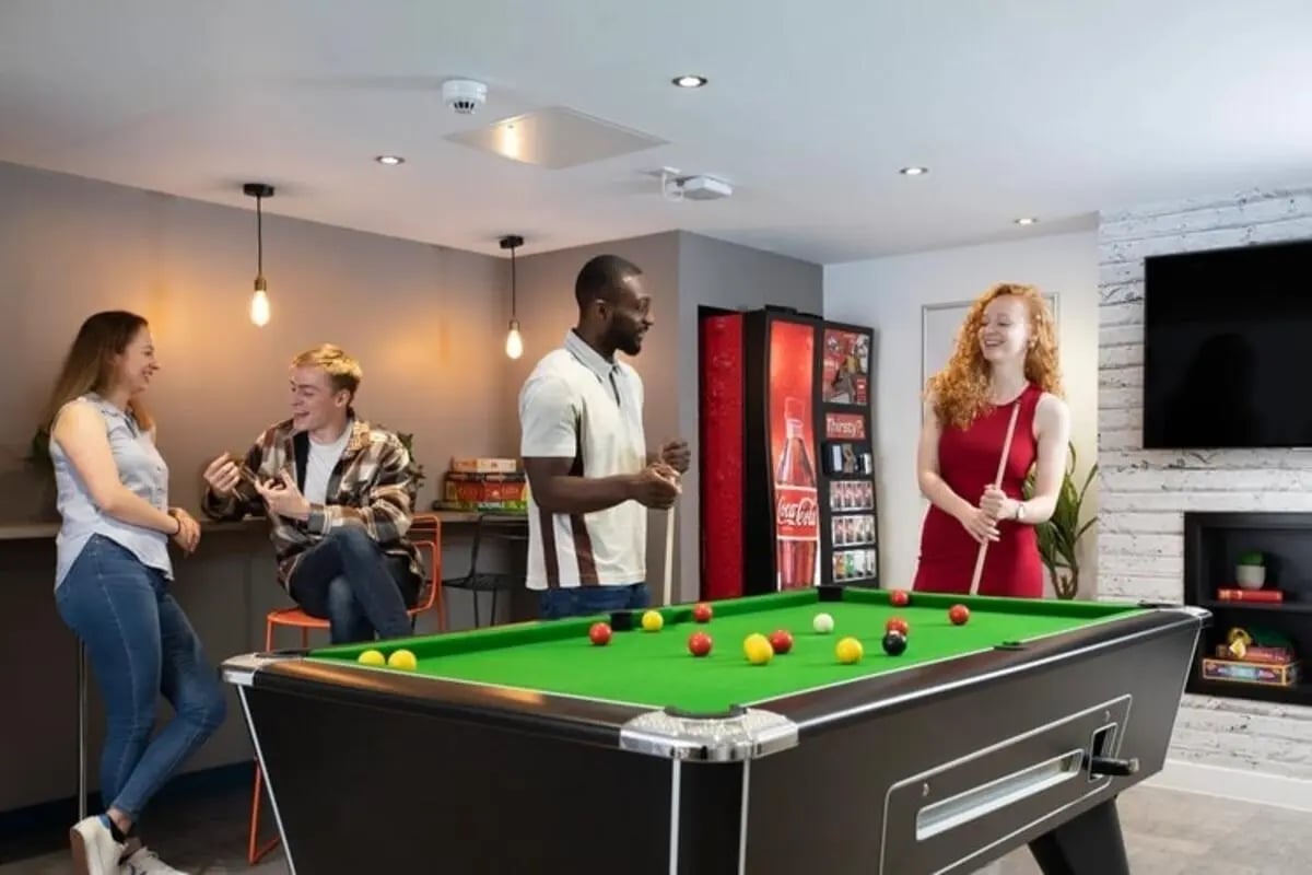 Pool table and vending machines common area at Kyle Park House in Glasgow Student Accommodation