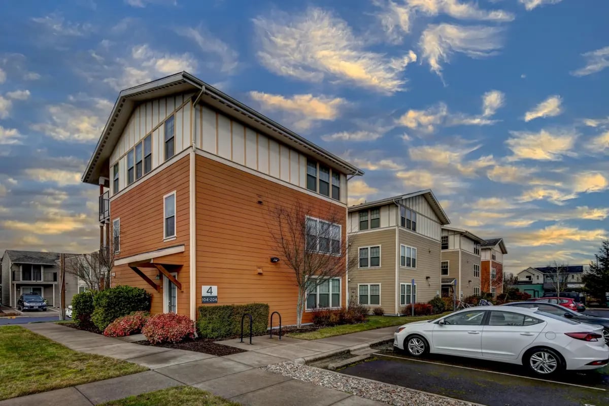 pron-Exterior-5