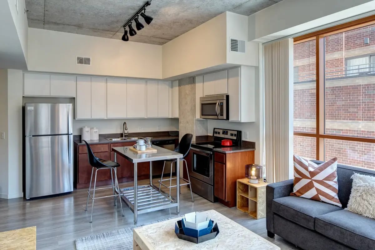 prollery-apt-19