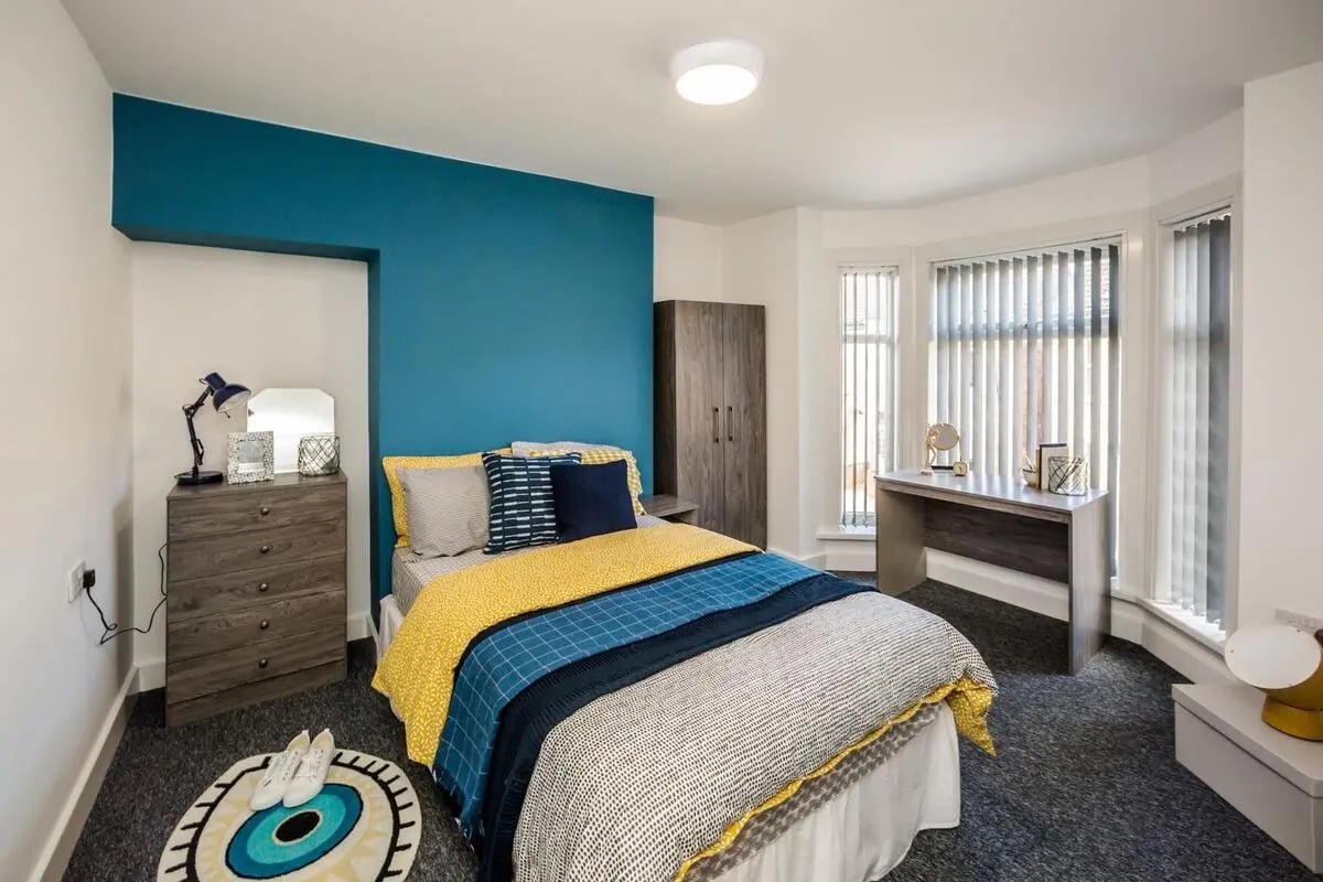 Bed desk wardrobe and dresser bedroom at Humber Portfolio in Hull Student Accommodation