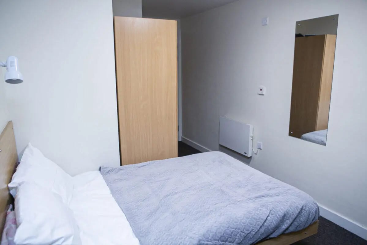 Bed heater mirror and closet bedroom at Foundry 1 in Loughborough Student Accommodation