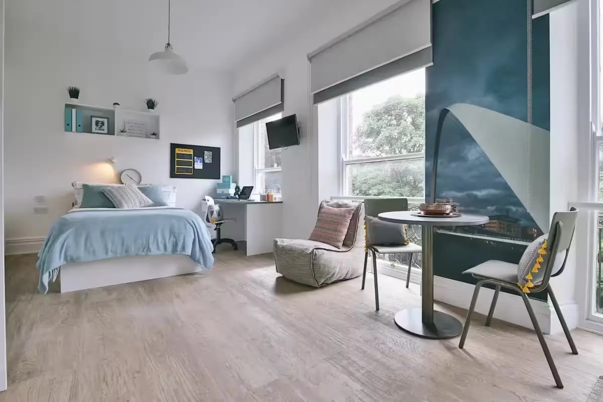 Bed desk chair and table room at Claremont House in Glasgow Student Accommodation
