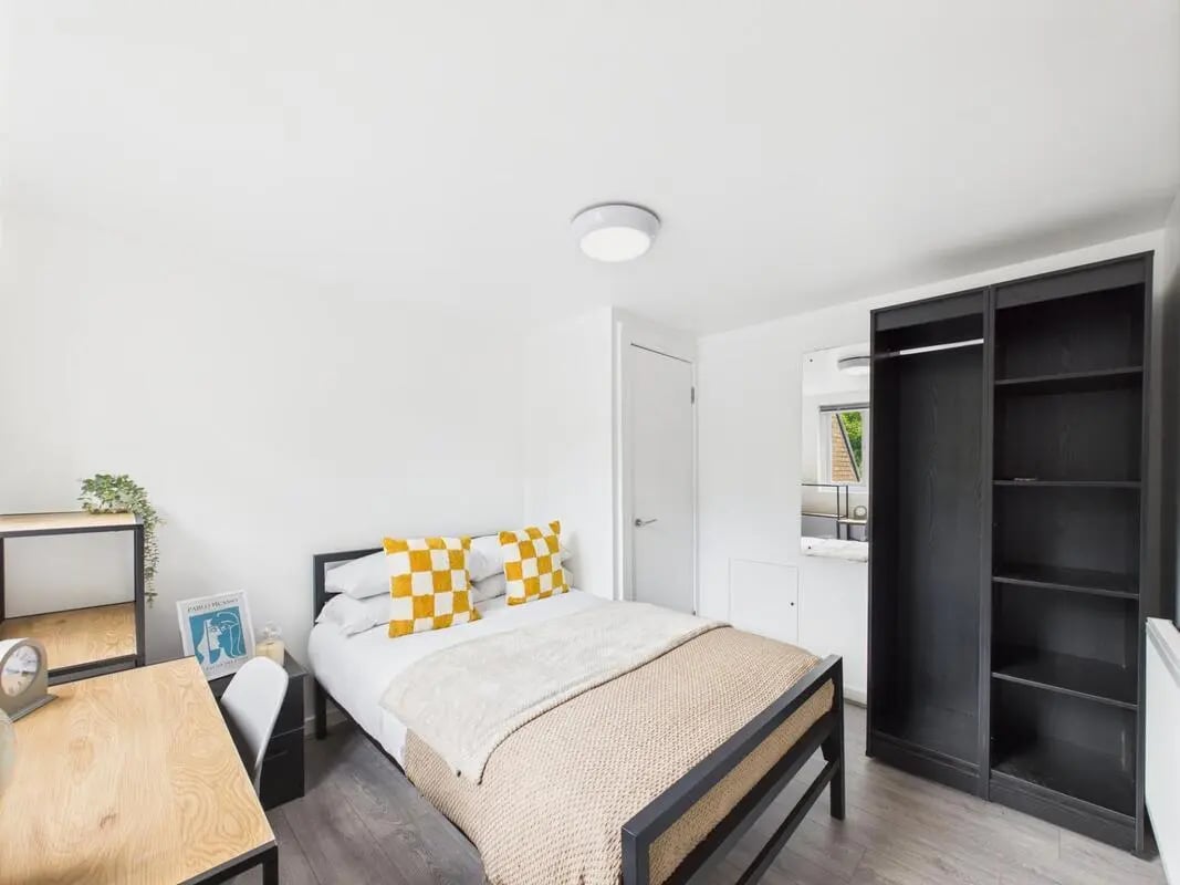 Bed desk and wardrobe student bedroom at 2 Bedroom House at Flat 17, Grove Street Studios, The Groves in Liverpool Student Accommodation