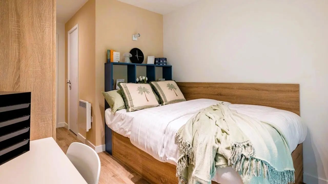 Bed desk shelf and storage bedroom at The Artisan in Dublin Student Accommodation