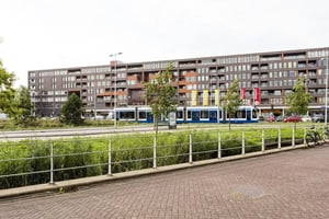 Spacious double bedroom in De Aker