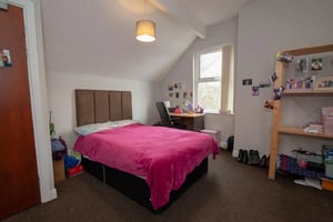 Cabinets oven sink washing machine kitchen at 5 Bedroom House at 11, Mildred Street in Salford Student Accommodation