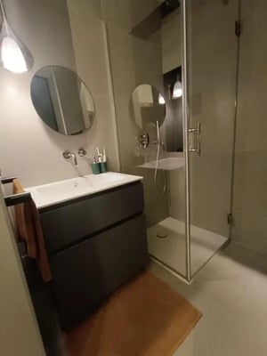 Modern sink shower glass enclosure Bathroom at Comfy studio inside an indipendent house well connected to Università di Novara in Novara Student Accommodation