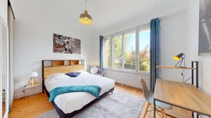 Very neat double ensuite bedroom near Parc de la Gaudinière