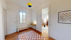 Very pleasant double bedroom in the centre of Bordeaux