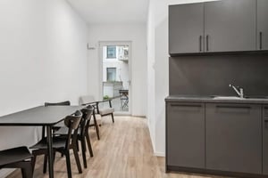 Stylish double bedroom in modern flat in the dynamic and well-connected Zentrum-Nord district