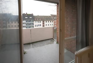 Nice single bedroom in a 5-bedroom apartment near Elbruchstraße transport station