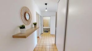 Alluring double bedroom in Antigone