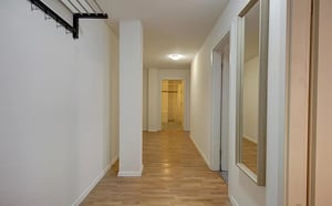 Hallway with mirror and drying rack bathroom at Elegant single bedroom near Wilhelma park in Stuttgart Student Accommodation