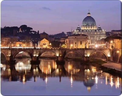 Rome cityscape bridge dome and river exterior at Apartment a Few minutes from the Center and Colosseum in Rome Student Accommodation