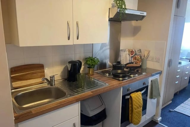 Kitchen sink kettle hob pots and oven Kitchen at Dinwiddy House in London Student Accommodation