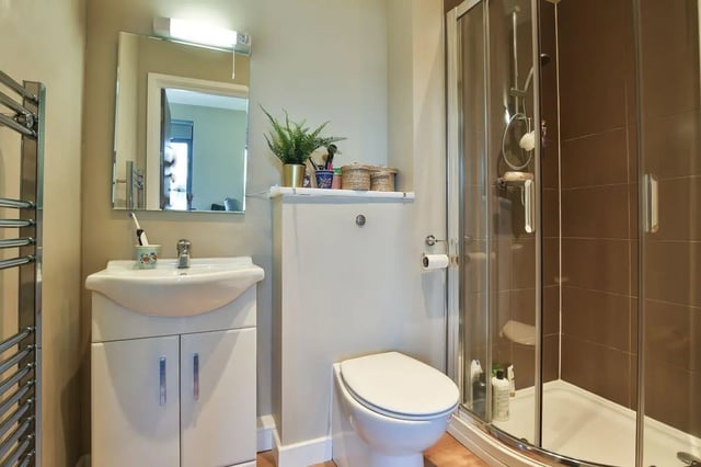Sink toilet shower and mirror bathroom at Library Lofts in Exeter Student Accommodation
