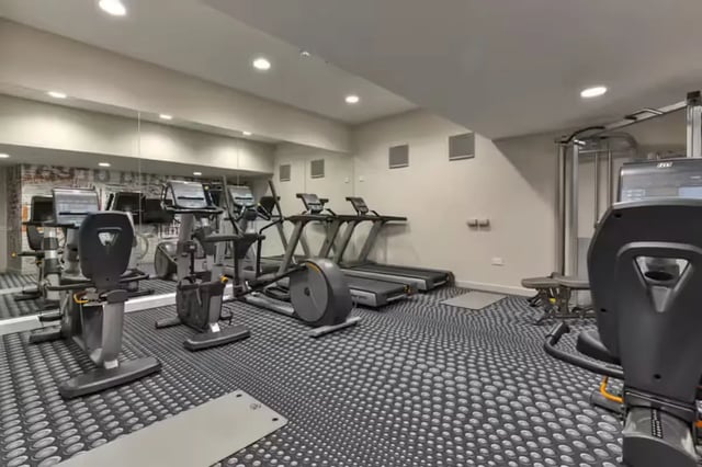 Treadmills ellipticals exercise bikes gym gym at Willowbank in Glasgow Student Accommodation