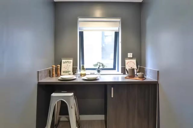 Counter with stools and window kitchen at Windsor House in Cardiff Student Accommodation
