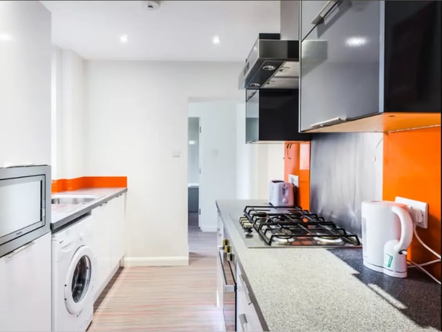 Washing machine oven kettle toaster kitchen at 41 Seaford Street in Stoke-On-Trent Student Accommodation
