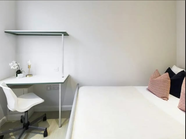 Desk with chair and bed Bedroom at 48 Ashford Street in Stoke-On-Trent Student Accommodation