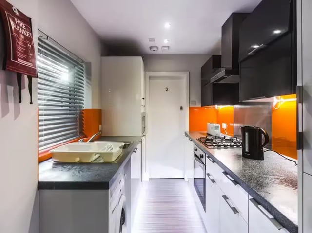 Fire blanket toaster kettle sink kitchen at 42 Watford Street in Stoke-On-Trent Student Accommodation