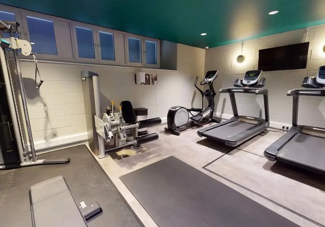 Weight machines treadmills elliptical and TV gym at iQ Bloomsbury in London Student Accommodation
