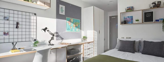 Desk lamp wire grid and bed bedroom at The Glassworks Leicester in Leicester Student Accommodation