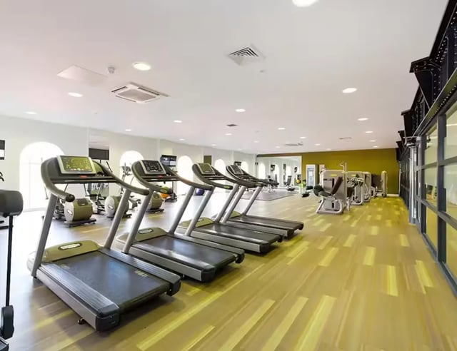Treadmills exercise machines in a bright gym gym at Upperton Road in Leicester Student Accommodation