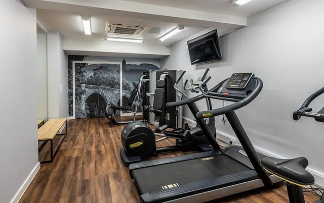 Treadmill exercise machines bench gym at Carters Yard in Stirling Student Accommodation