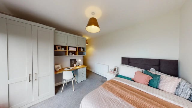 Wardrobe desk and bed bedroom at Picton Manor in Newcastle Upon Tyne Student Accommodation