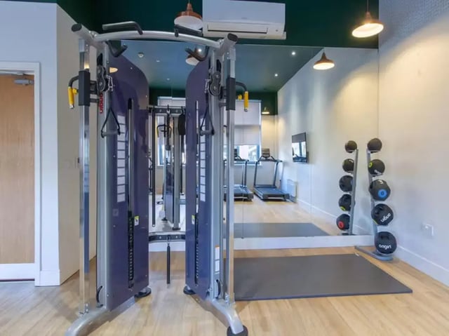 Gym machine treadmills weights rack gym at Collegelands in Glasgow Student Accommodation