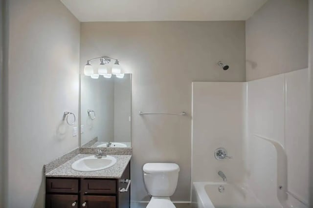 Vanity toilet shower tub bathroom at The Collective at Kennesaw in Kennesaw Student Accommodation