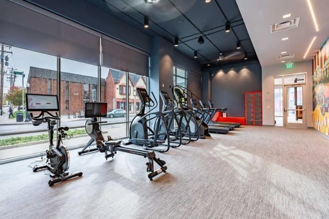 Exercise machines with treadmills and rowing machines gym at 8th and High Columbus in Columbus Student Accommodation