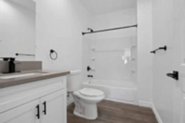 Sink toilet bathtub with shower head bathroom at Heritage 2831 in Los Angeles Student Accommodation