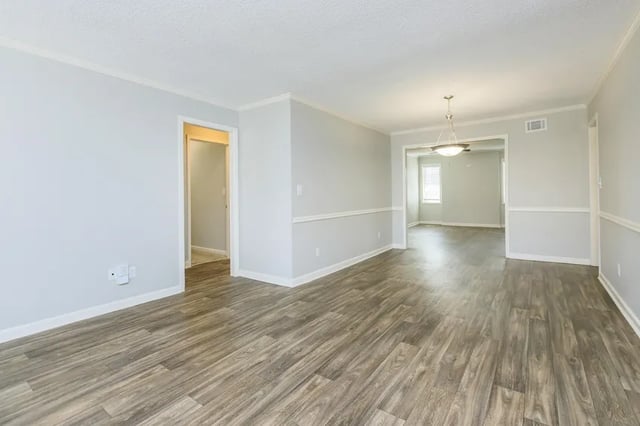 Empty apartment living dining area living room at Villas De Solana in Atlanta Student Accommodation