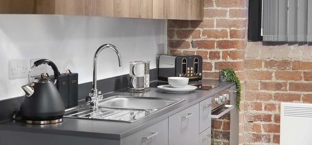 Kettle sink toaster and oven kitchen at Silk Mill Lancaster in Lancaster Student Accommodation