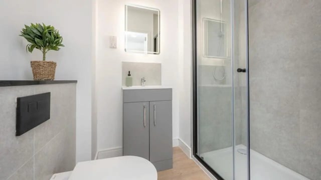 Toilet vanity sink and shower bathroom at Discovery Studios in Dundee Student Accommodation