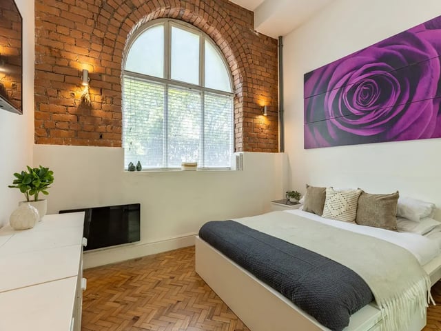 Bed dresser large rose art window bedroom at Ashton House in Manchester Student Accommodation