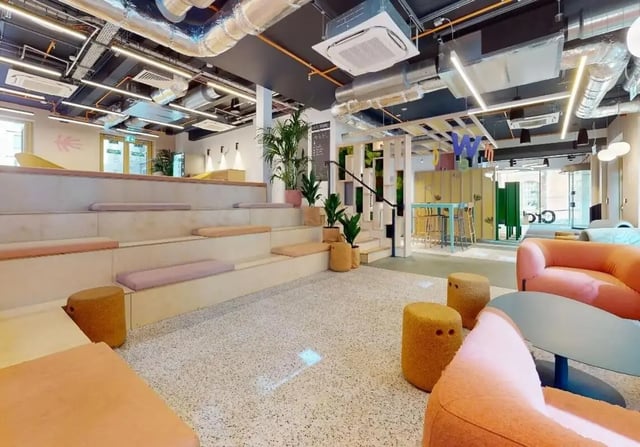 Tiered seating with cushions and poufs common area at iQ Signal Place in Nottingham Student Accommodation