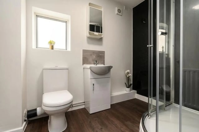 Toilet sink shower and mirror bathroom at 28 Church Street in Nottingham Student Accommodation