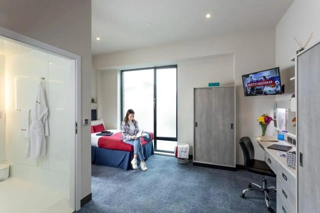 Bed desk TV and shower room bedroom at Triumph House in Nottingham Student Accommodation