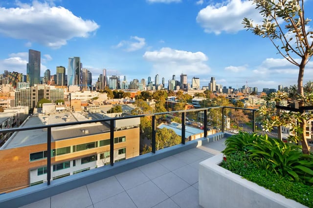 Rooftop balcony with city view exterior at UniLodge Royal Melbourne in Melbourne Student Accommodation