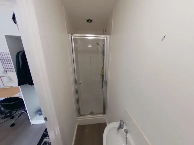 Shower cabin sink and vanity Bathroom at 5 Bedroom House at 121, Tyler House, Canwick Road in Lincoln Student Accommodation