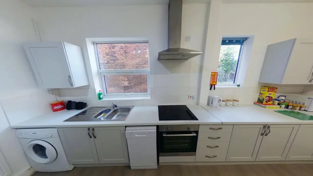 Washer oven hob sink and cabinets kitchen at 5 Bedroom House at 121, Tyler House, Canwick Road in Lincoln Student Accommodation