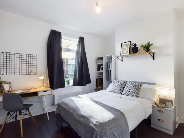 Bed desk wardrobe and shelf bedroom at 6 Bedroom House at 53, Ripon Street in Lincoln Student Accommodation