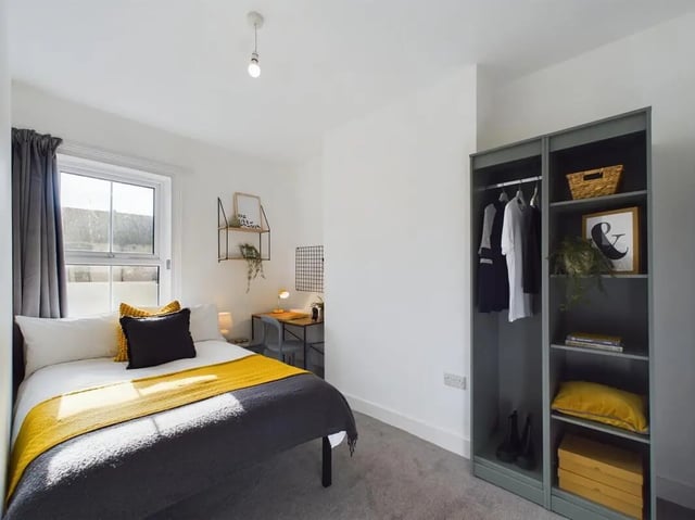 Bed desk and wardrobe bedroom at 6 Bedroom House at 32, Monks Road in Lincoln Student Accommodation