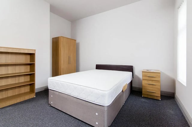Bed wardrobe shelves chest of drawers bedroom at 3 Bedroom House at 8, Haddon Street in Salford Student Accommodation