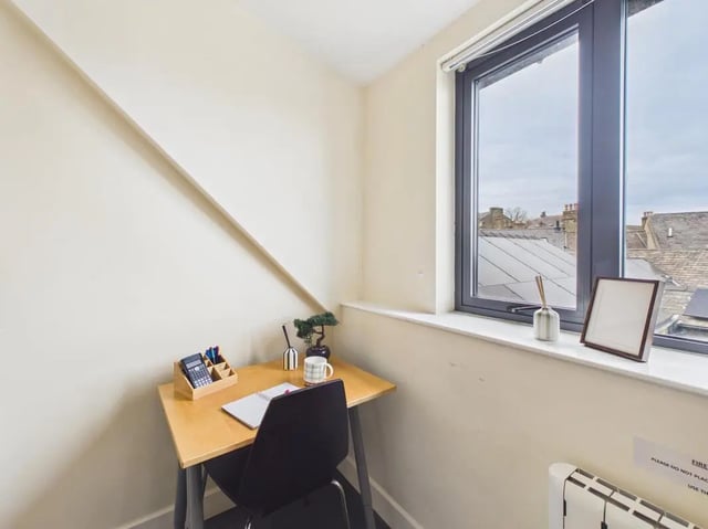Desk with stationery chair and window study area at 4 Bedroom House at Flat 9, 18, China Street in Lancaster Student Accommodation