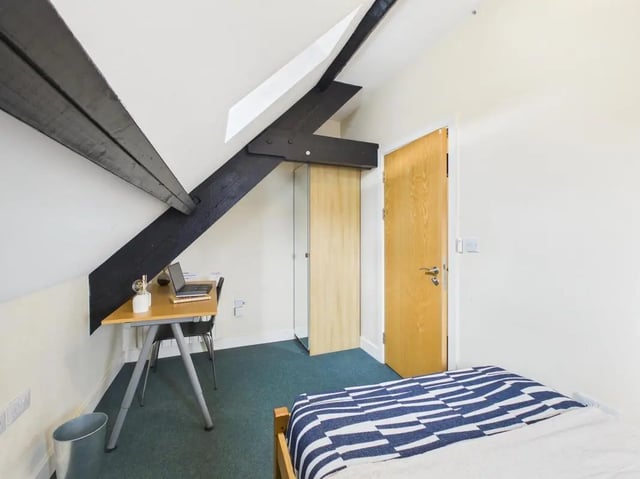 Desk laptop closet and bed bedroom at 4 Bedroom House at Flat 9, 18, China Street in Lancaster Student Accommodation