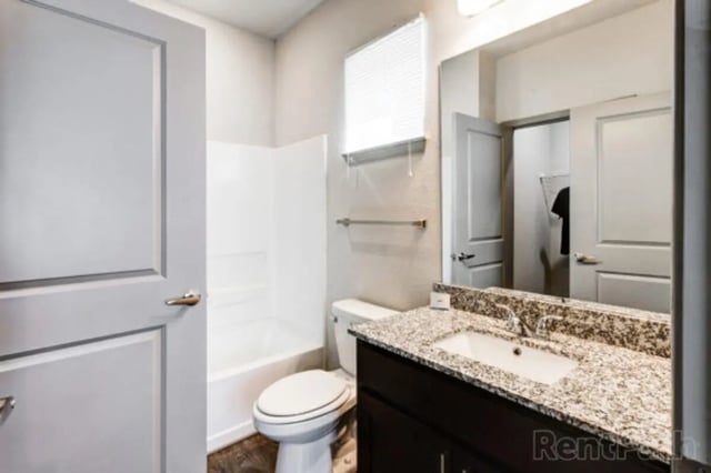 Toilet bathtub vanity and sink bathroom at Stadium View in Bozeman Student Accommodation